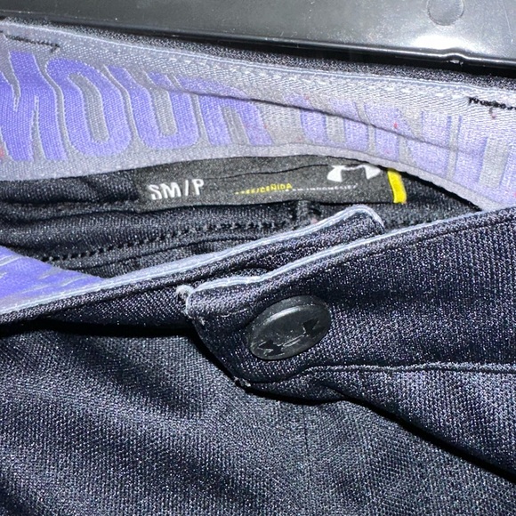 Under Armour Softball/ Baseball pants black belt loop and elastic waist - Picture 3 of 4